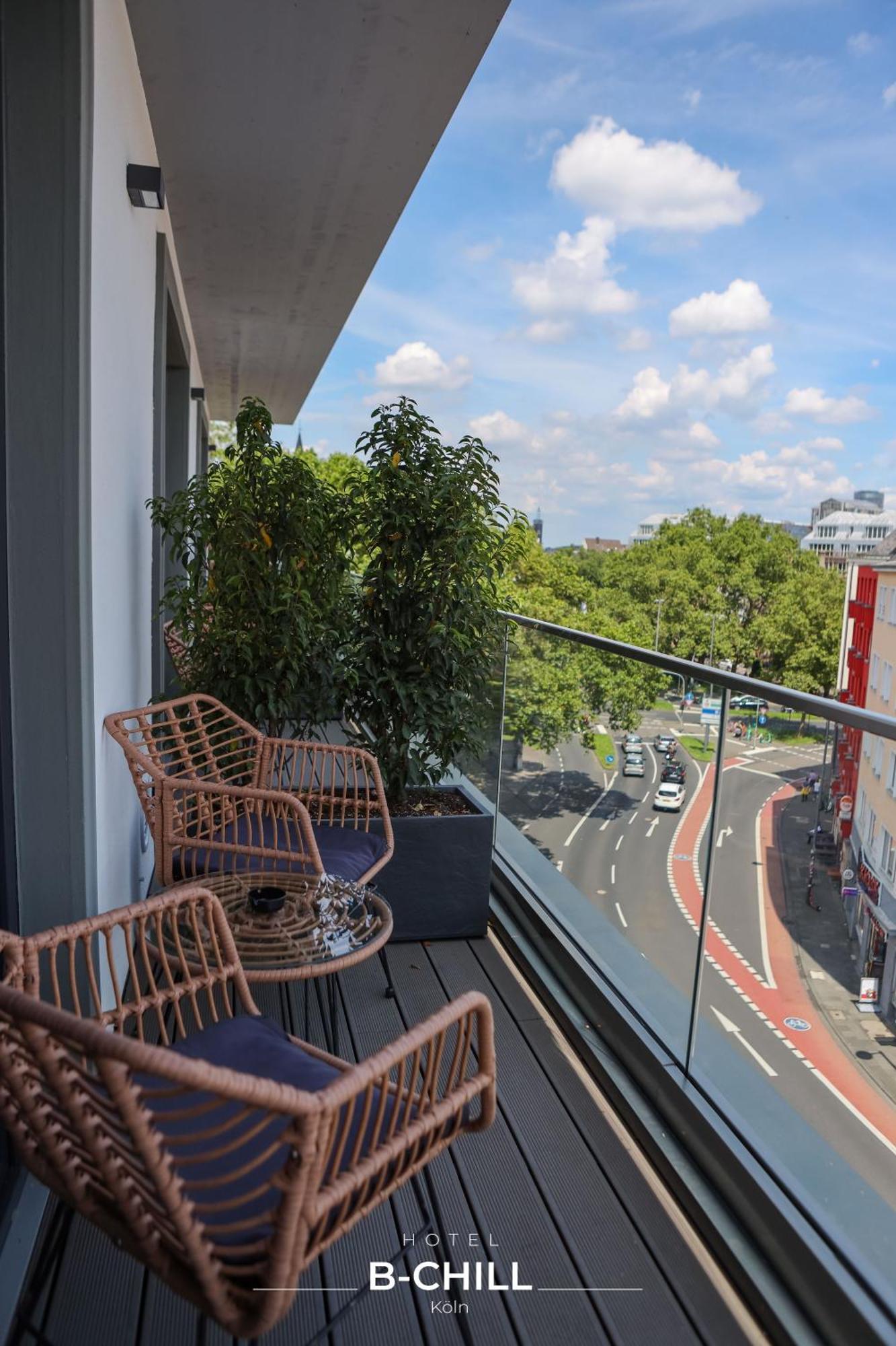 B-Chill Cologne Hotell Eksteriør bilde